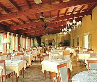 Sala ristorante Sa Pischedda Bosa Ristorante Sa Pischedda Bosa